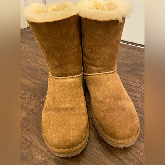 ❌SOLD❌ UGG Bailey Bow II Chestnut - Picture 10 of 10